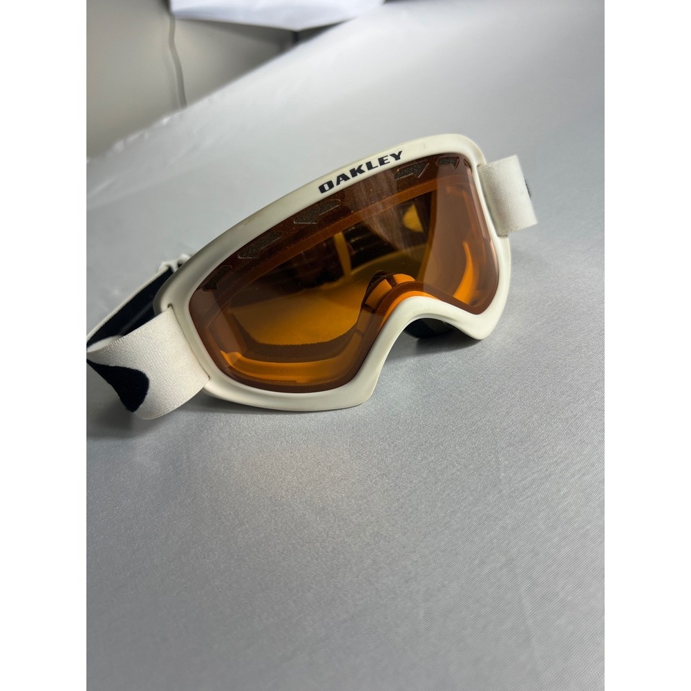 Oakley Snow Goggles White Frame Orange Lens Ski Snowboard Eyewear with Bag